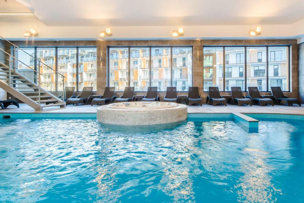 Apartamenty Familijne- Os Feniks Kołobrzeg Exteriör bild